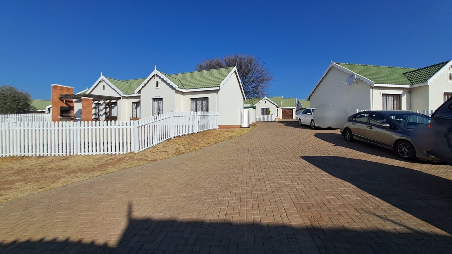 3 Bedroom Property for Sale in Hillside Free State